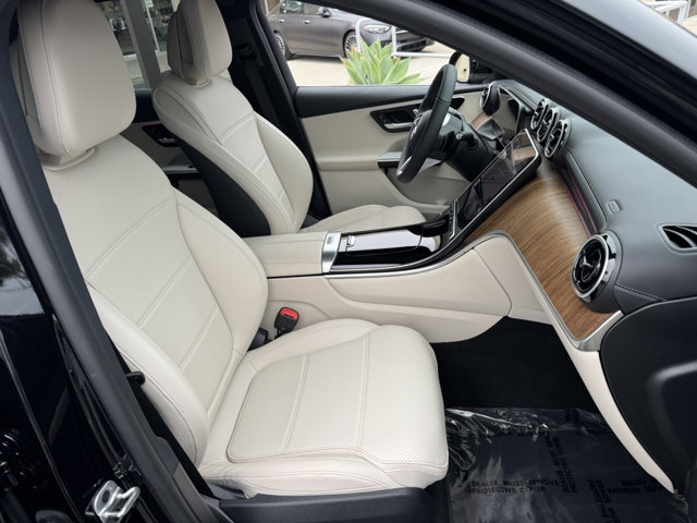 2024 Mercedes Benz GLC 300 4MATIC photo 6