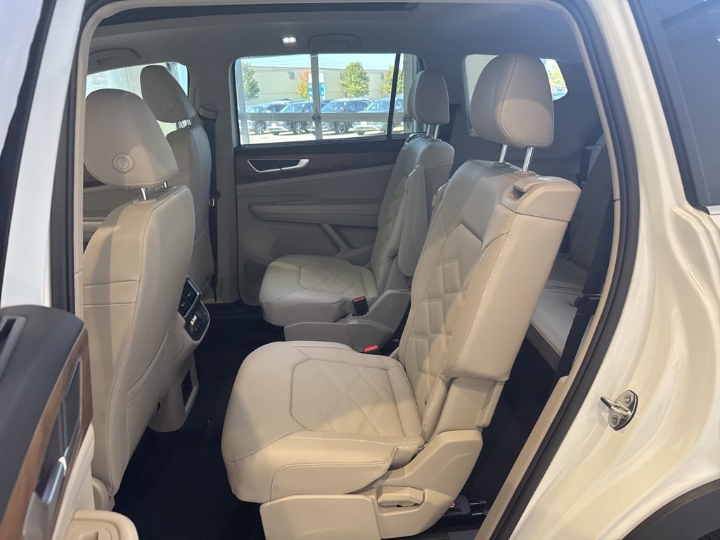 2026 Volkswagen Atlas SE Technology photo 17
