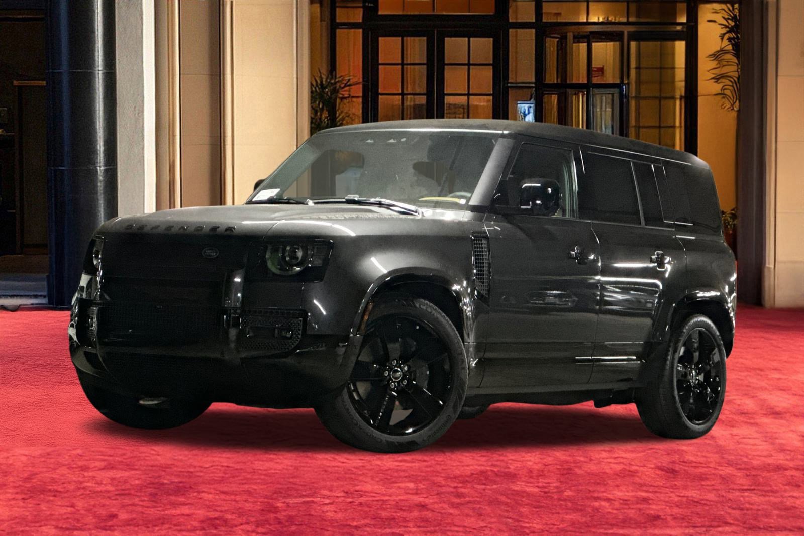 2025 Land Rover Defender X-Dynamic SE's photo