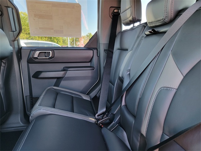 2025 Ford Bronco Outer Banks photo 14