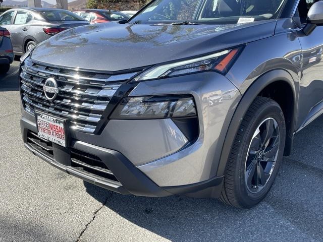 2025 Nissan Rogue SV photo 8