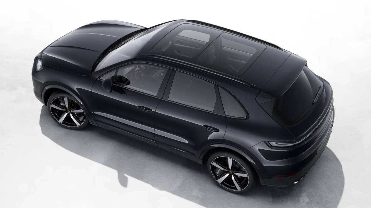 2026 Porsche Cayenne photo 2
