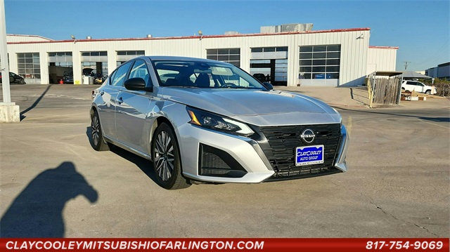 2024 Nissan Altima SV's photo