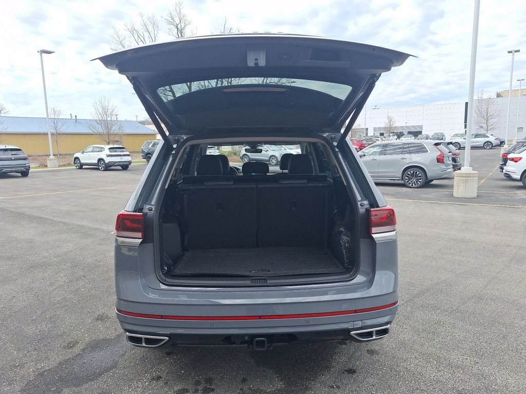 2025 Volkswagen Atlas SEL Premium R-Line photo 15