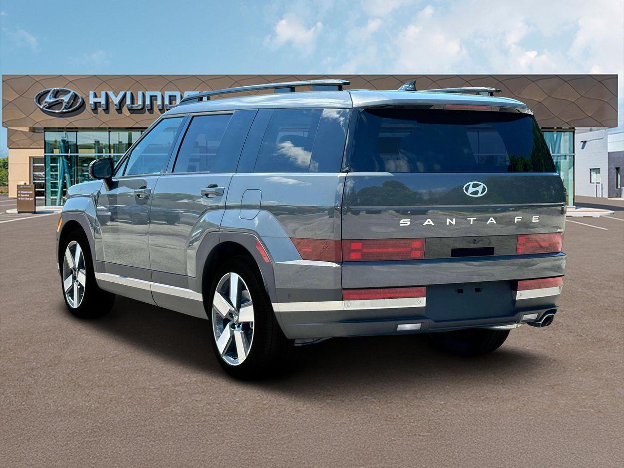 2025 Hyundai Santa Fe Limited photo 4