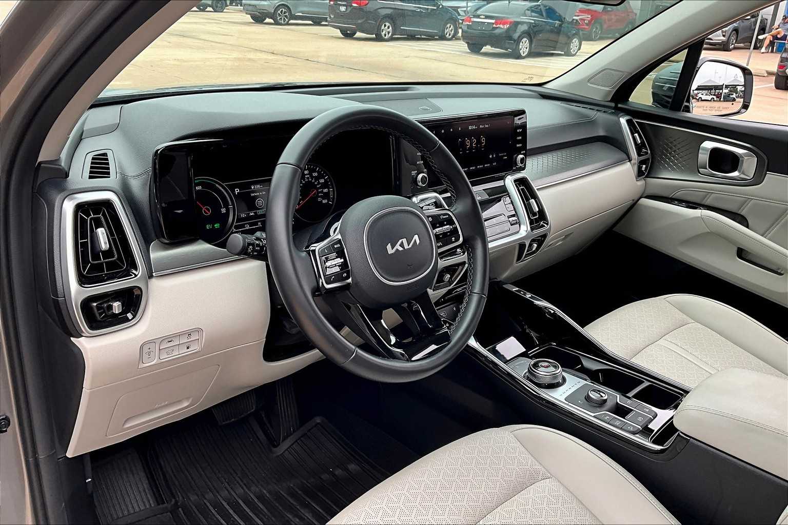 2022 Kia Sorento Plug-In Hybrid SX photo 14