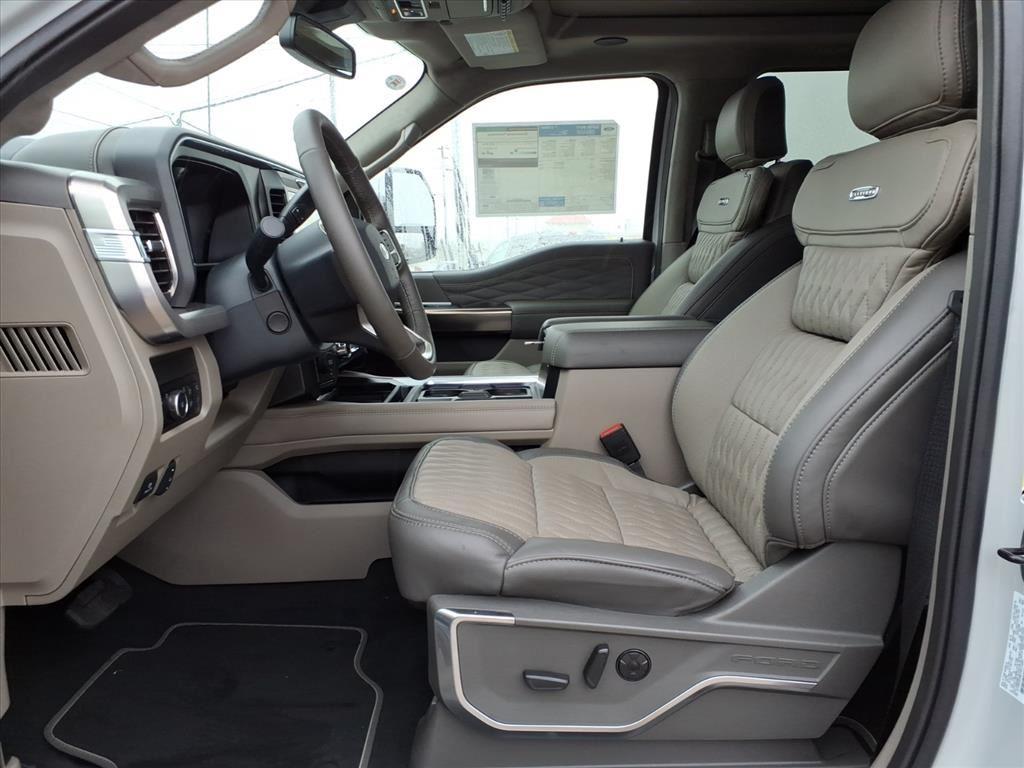 2026 Ford F-450 Platinum photo 3