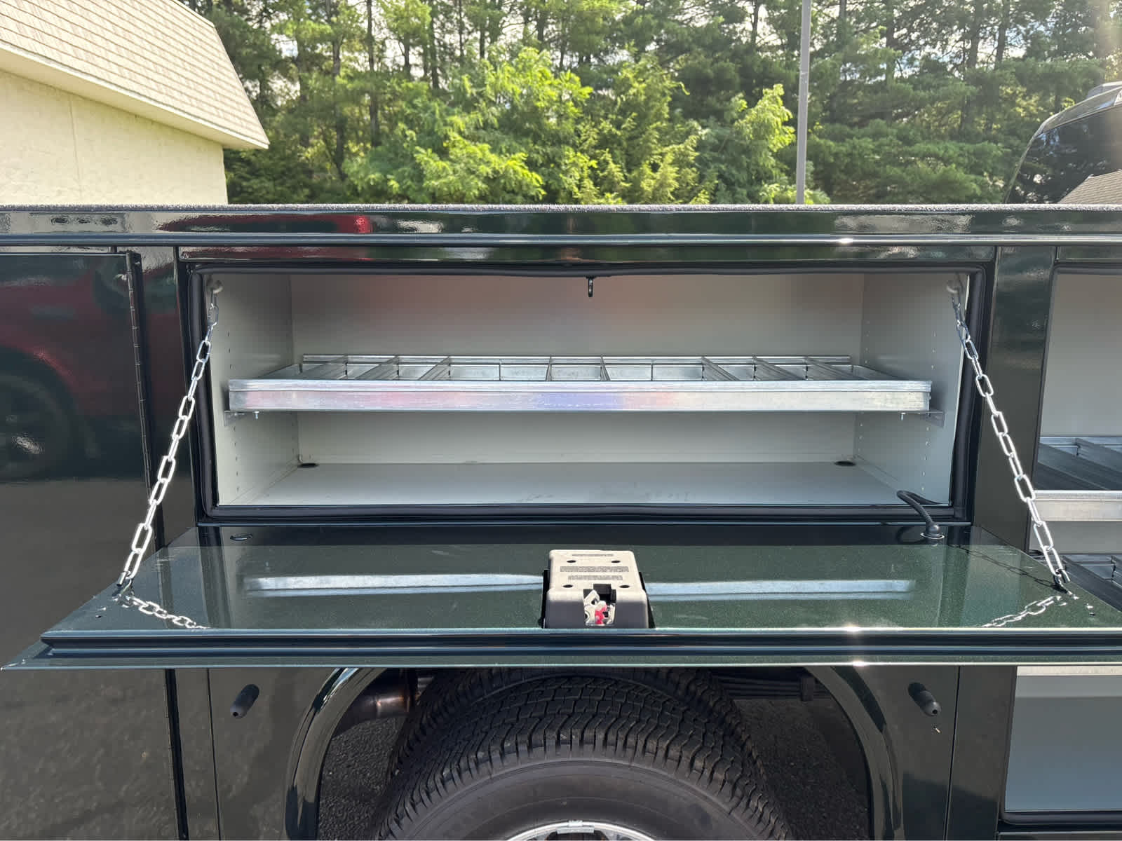 2025 Ford F-350 Super Duty Chassis Cab XLT - Photo 18