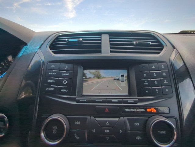 2017 Ford Explorer XLT photo 17