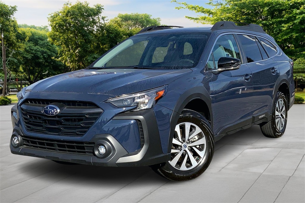 2025 Subaru Outback Premium's photo