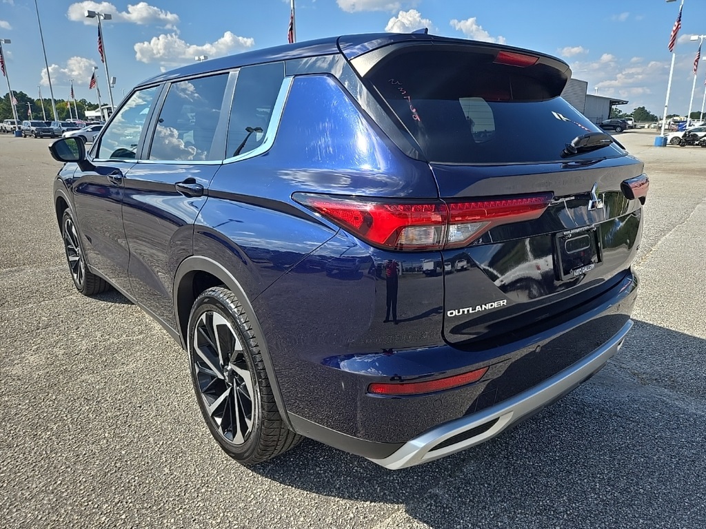 2024 Mitsubishi Outlander SE photo 7
