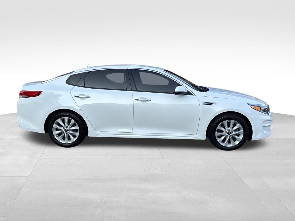 2018 Kia Optima EX photo 6
