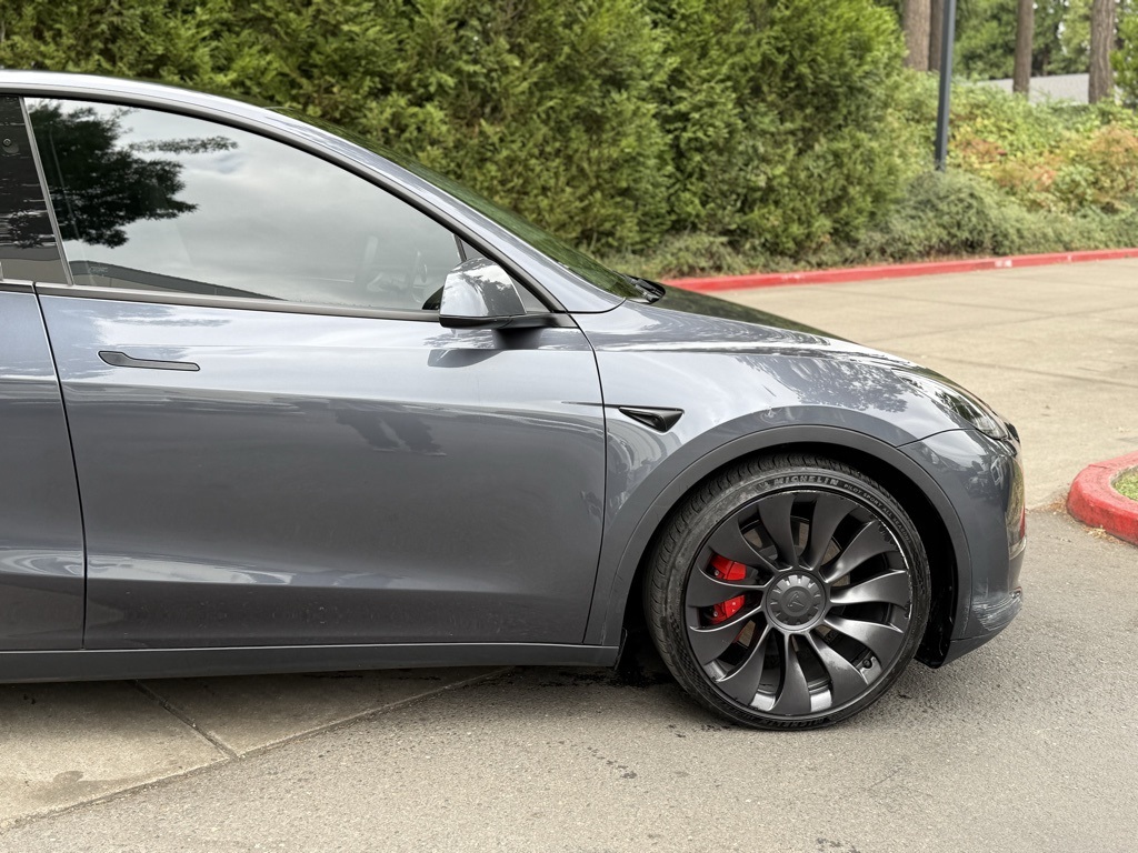 2023 Tesla Model Y Performance photo 15