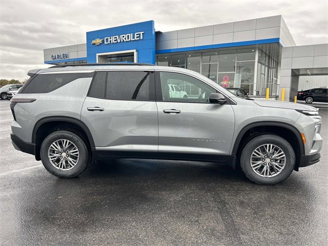 2026 Chevrolet Traverse photo 3