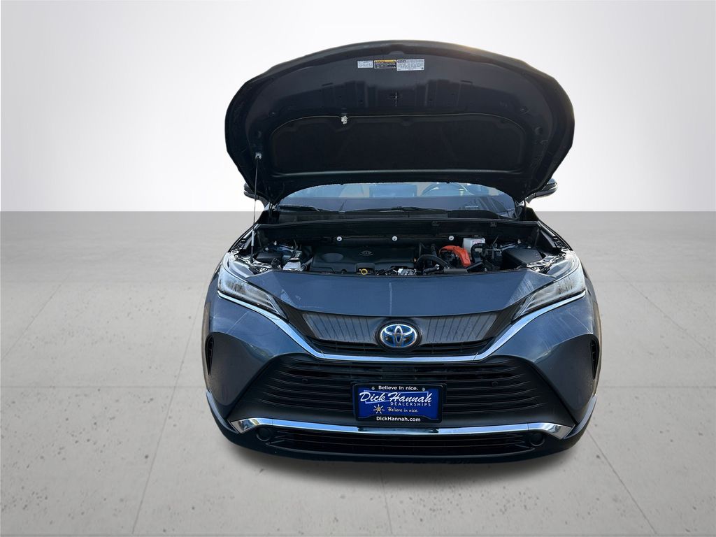2022 Toyota Venza XLE photo 4