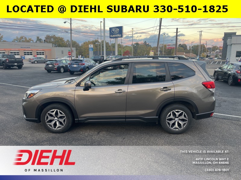 2021 Subaru Forester Premium photo 2