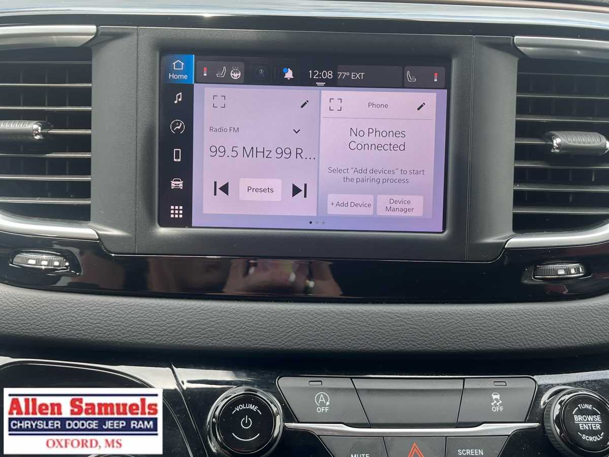 2023 Chrysler Voyager LX photo 28