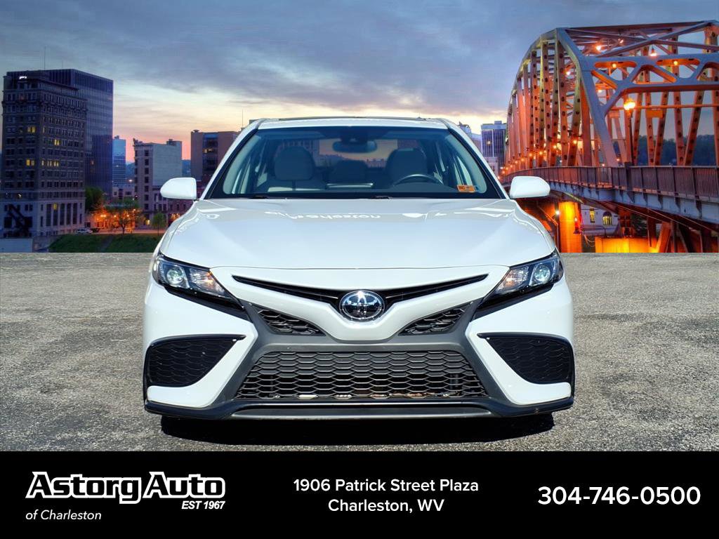 2023 Toyota Camry SE photo 8