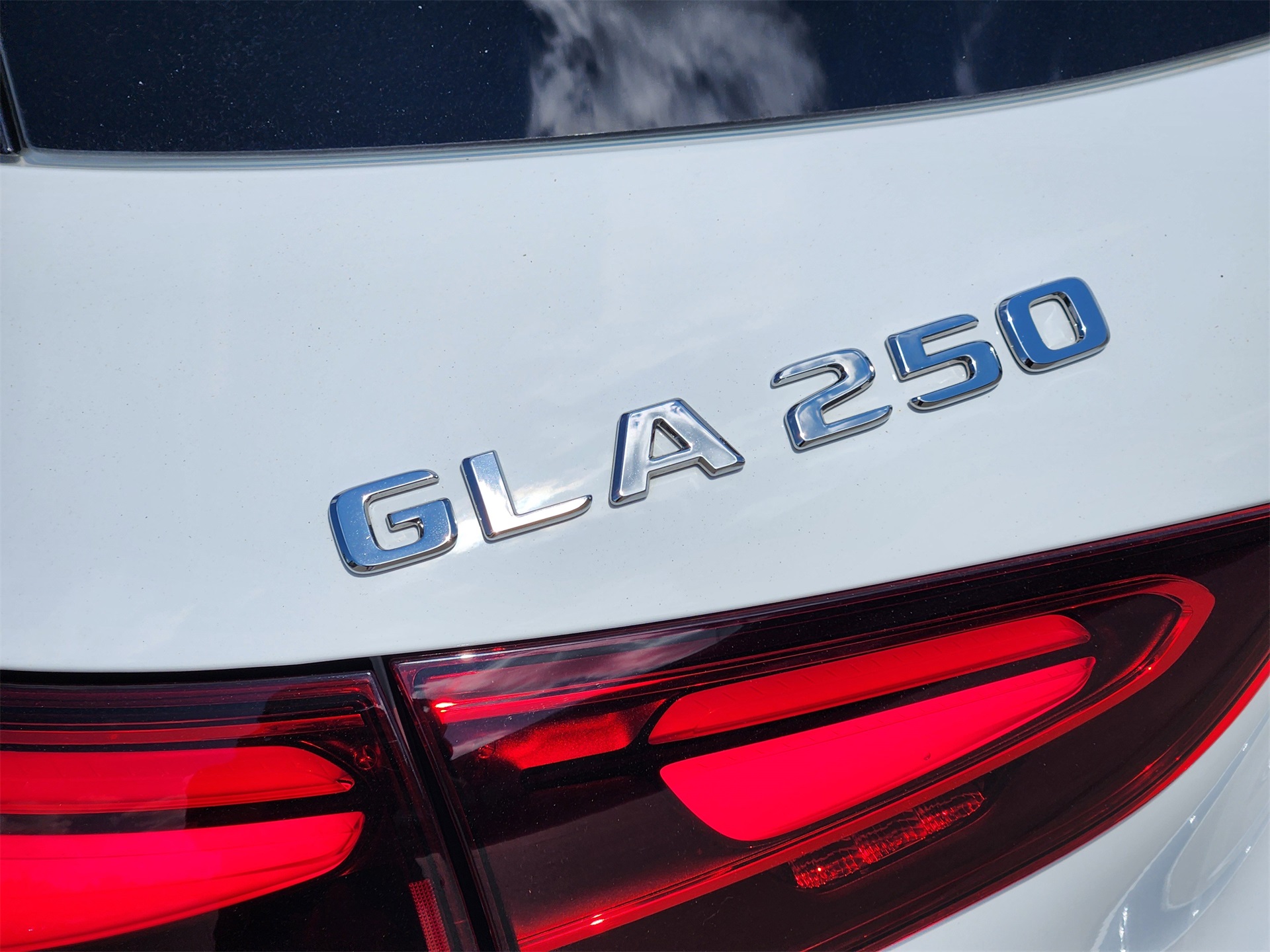2025 Mercedes Benz GLA 250 photo 13