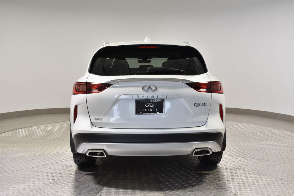 2025 Infiniti QX50 Luxe AWD photo 4