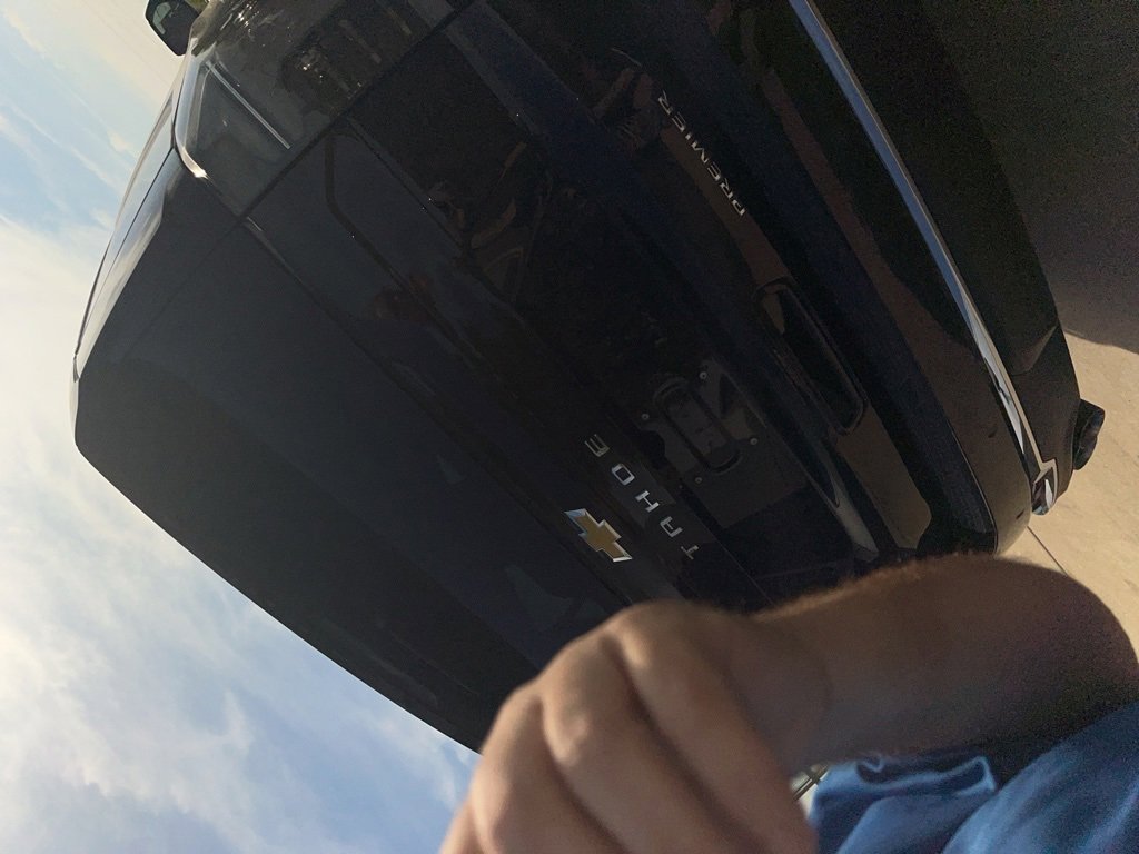 2025 Chevrolet Tahoe Premier photo 2