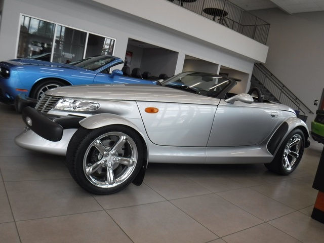 2000 Plymouth Prowler Base photo 3