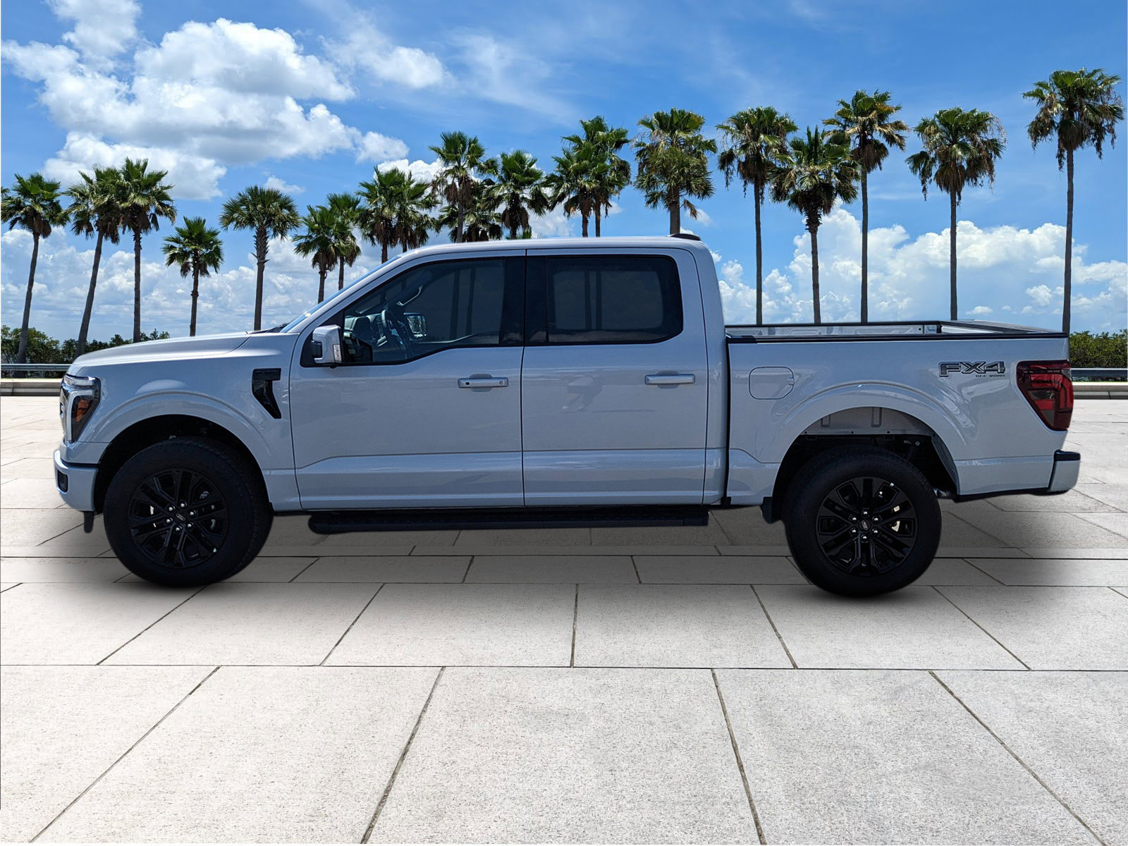 2025 Ford F-150 Lariat photo 2