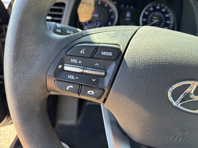 2019 Hyundai Elantra SEL photo 18