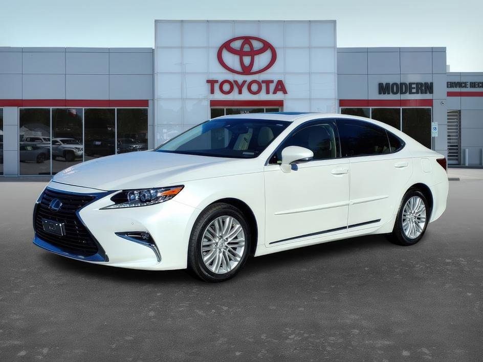 2016 Lexus ES 350's photo