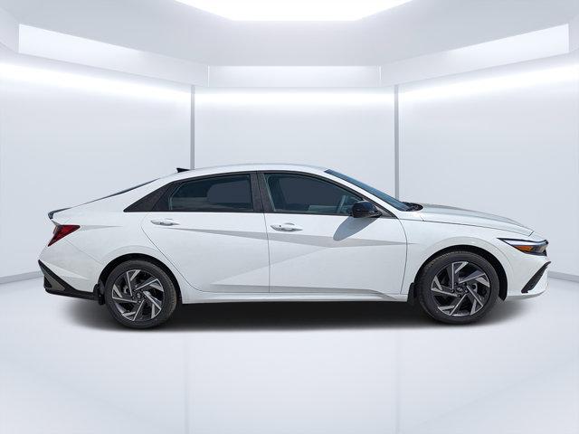 2025 Hyundai Elantra Hybrid Limited photo 2