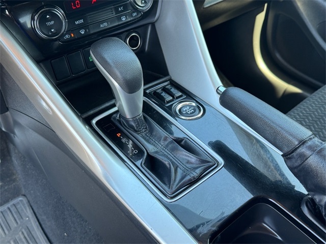 2022 Mitsubishi Eclipse Cross LE photo 20
