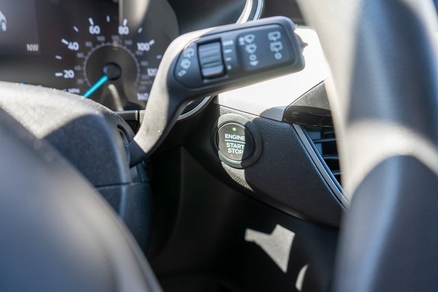 2020 Ford Escape SE photo 16