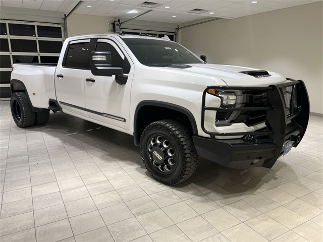 2024 Chevrolet Silverado 3500HD High Country photo 7