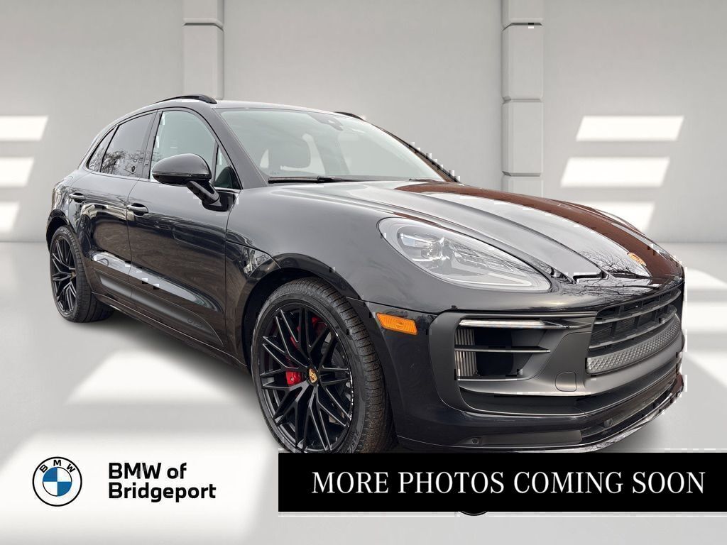 2022 Porsche Macan GTS's photo