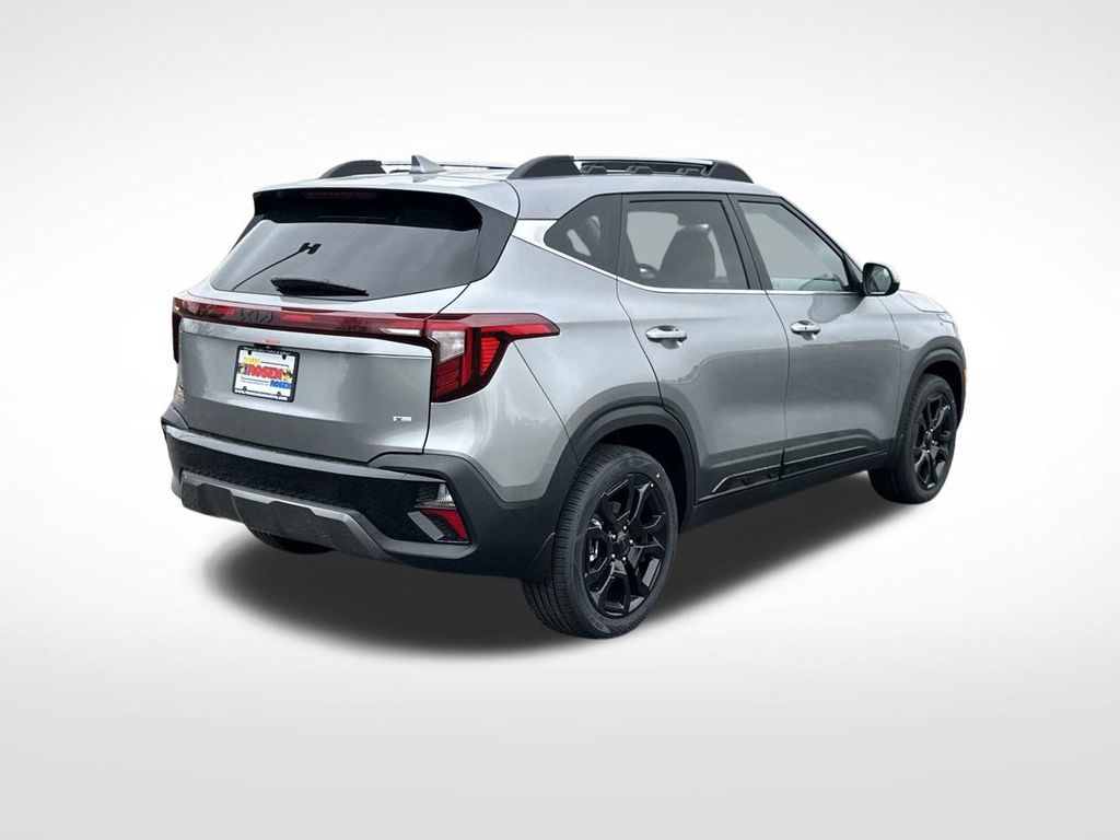 2025 Kia Seltos S X-Line photo 2