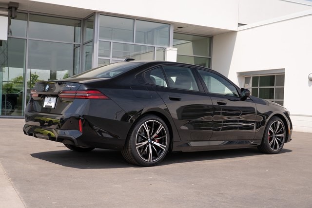 2026 Bmw 550e xDrive photo 4