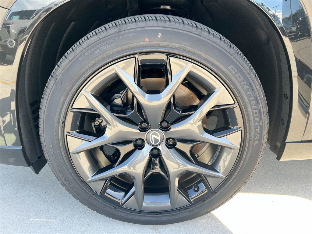 2026 Lexus TX 500h F SPORT Performance Premium photo 9
