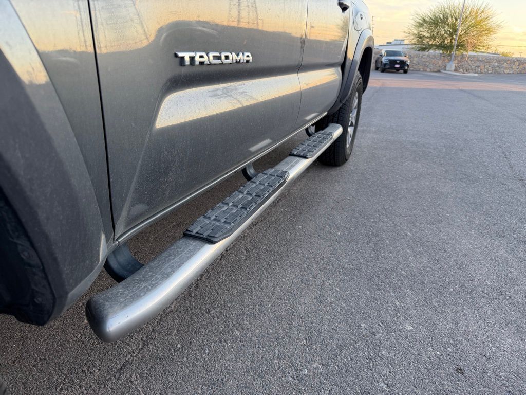 2019 Toyota Tacoma SR5 photo 6