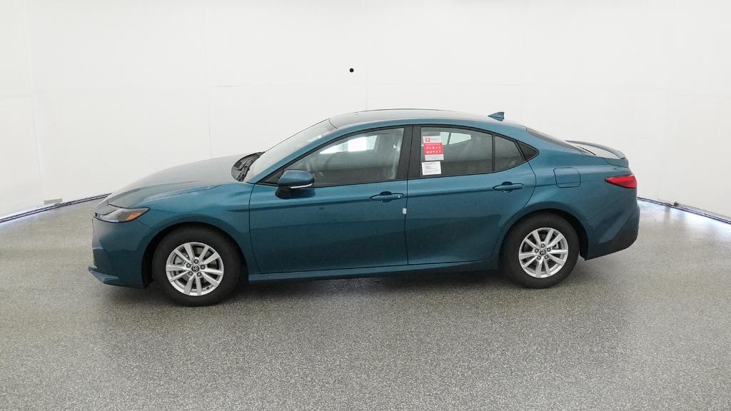 2026 Toyota Camry LE photo 9