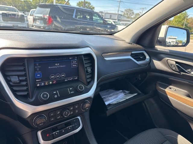 2023 Gmc Acadia SLE photo 22