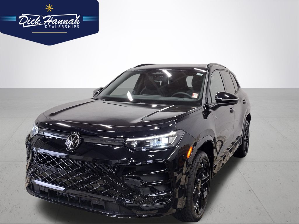 2026 Volkswagen Tiguan SE R-LINE BLACK's photo