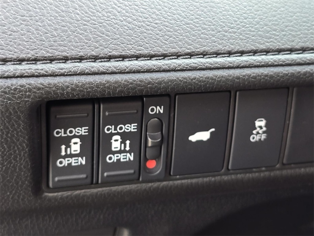2026 Honda Odyssey photo 8