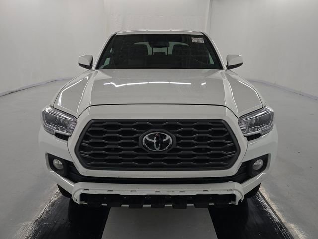 2023 Toyota Tacoma SR 4x4 photo 2