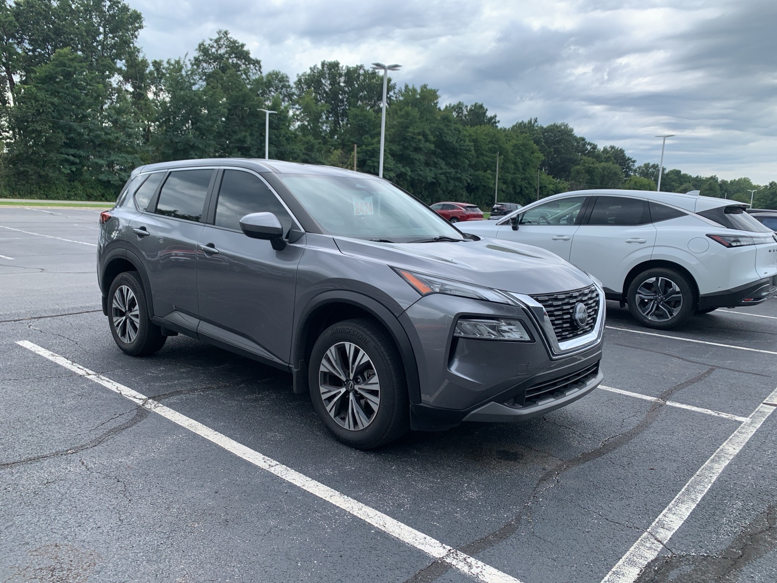 2023 Nissan Rogue SV photo 3