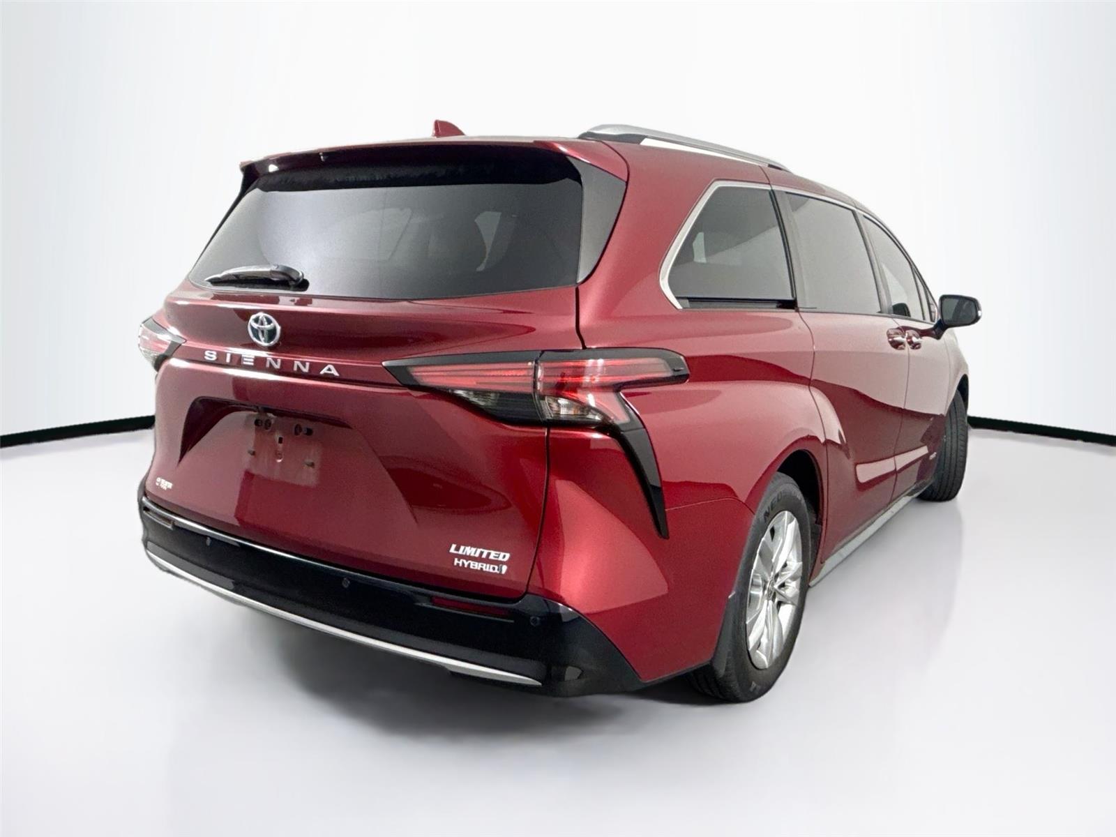 2021 Toyota Sienna Limited photo 3