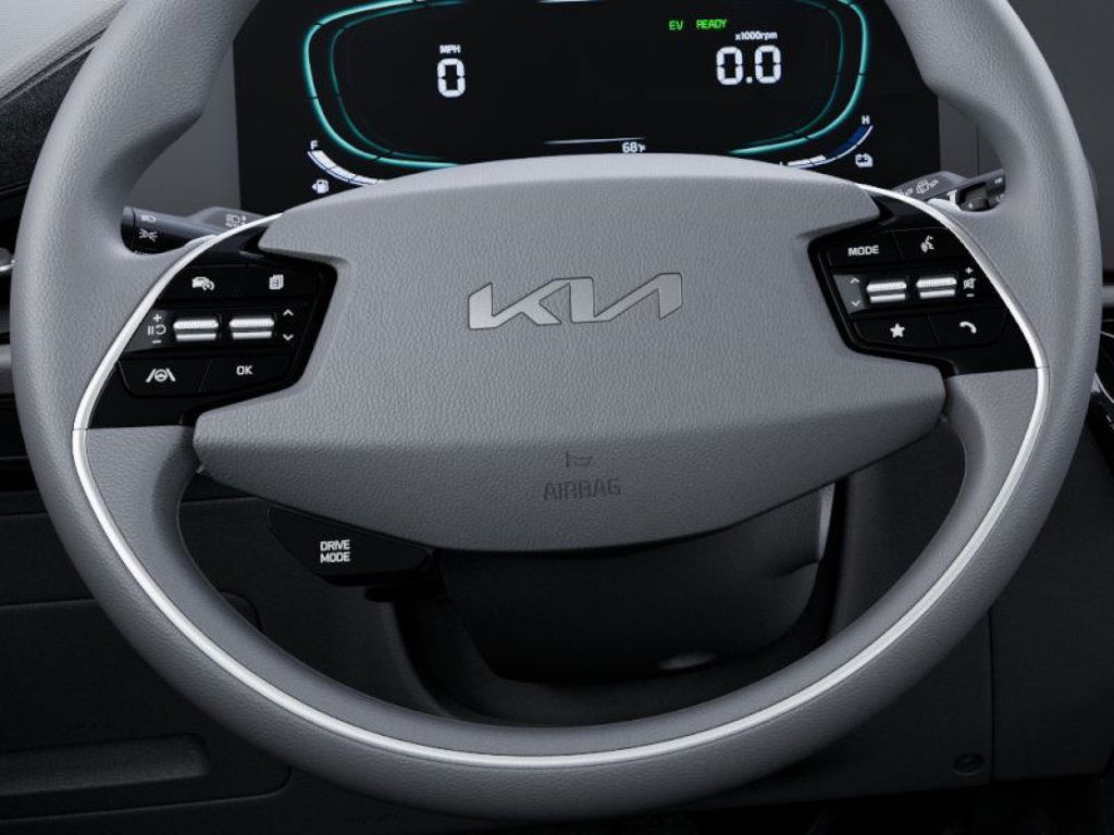2025 Kia Niro LX photo 18