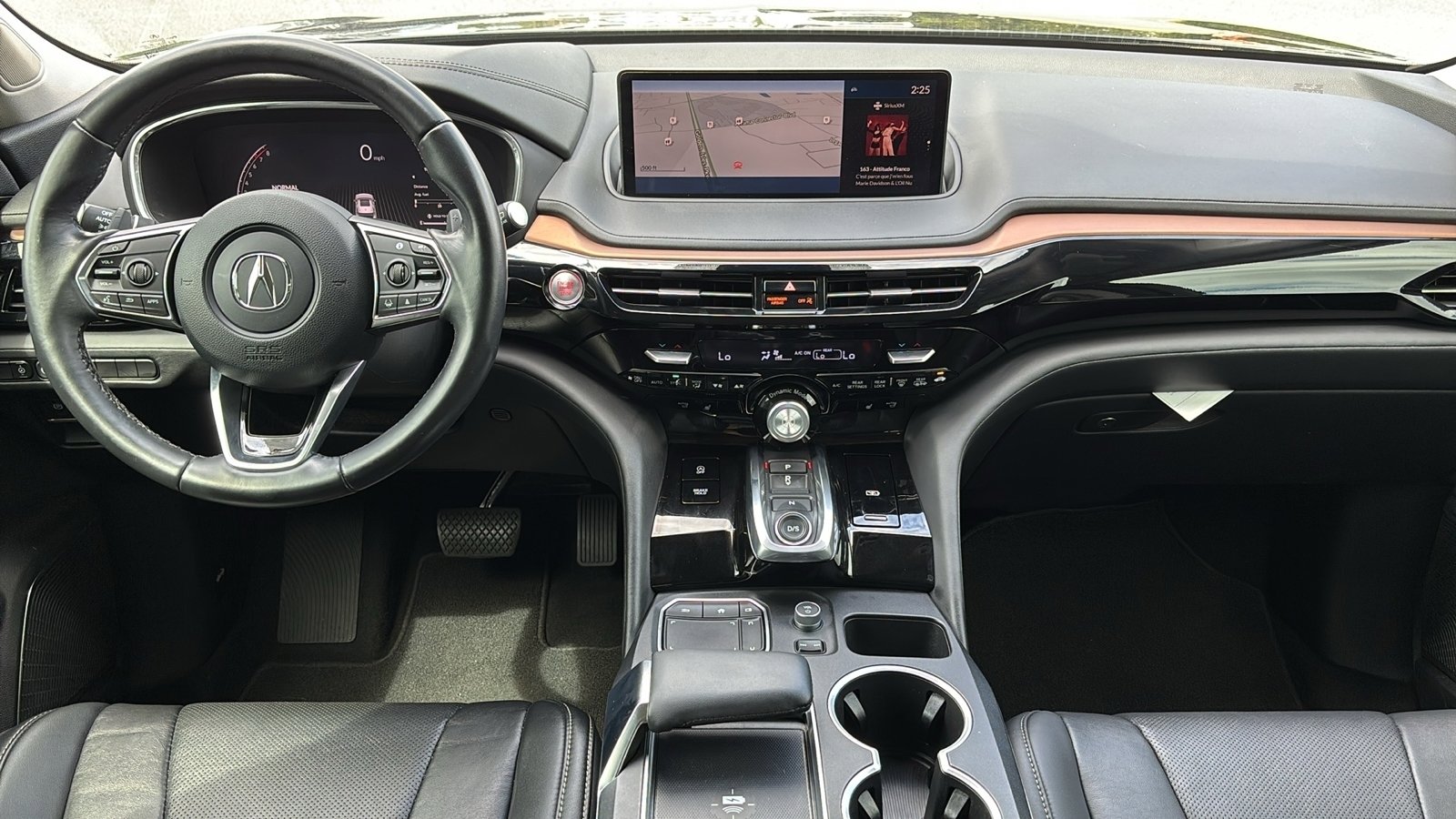 2022 Acura MDX Technology SH-AWD photo 2