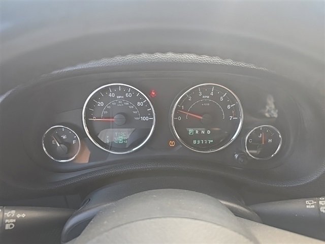 2015 Jeep Wrangler Unlimited Sahara photo 23