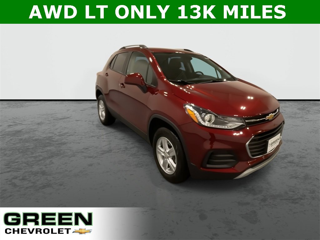 2022 Chevrolet Trax LT photo 2