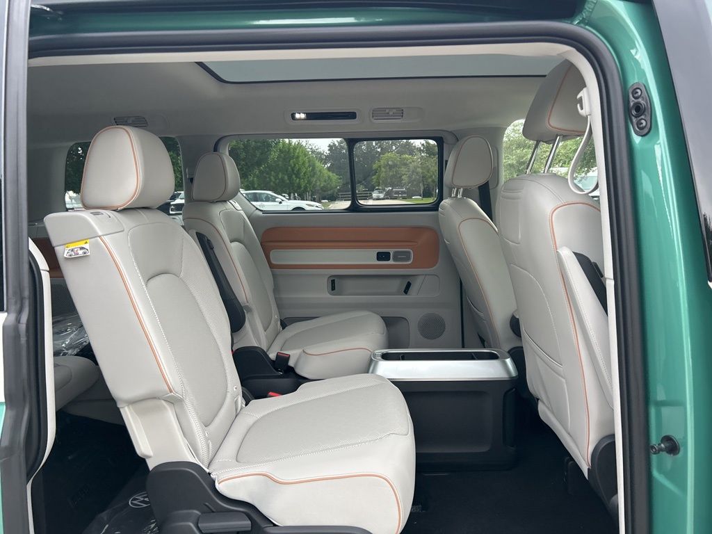 2025 Volkswagen ID. Buzz Pro Plus photo 33